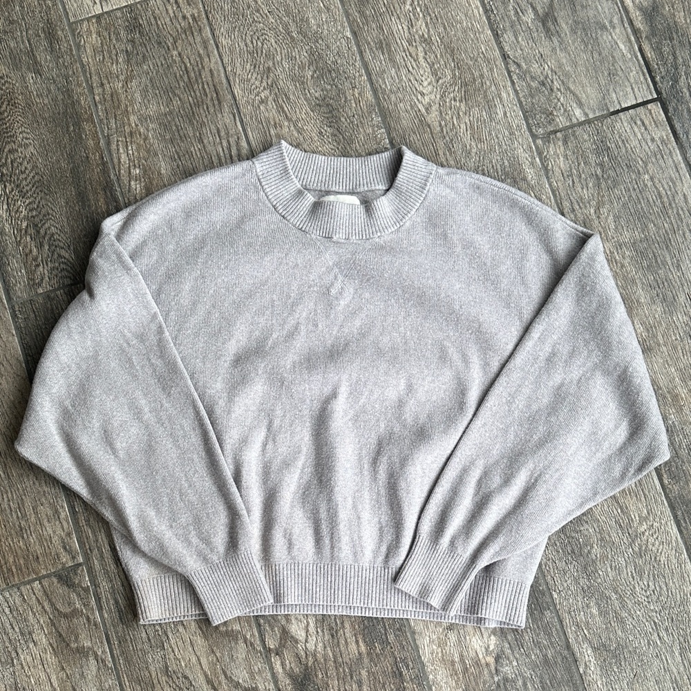Abercrombie & Fitch Gray Crew Neck Sweater